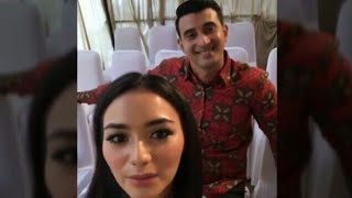 Citra Kirana, Tetap Perlihatkan Wajah Ali Syakieb Meski Tidak Duduk Berdekatan.