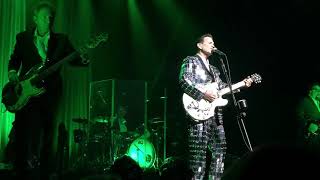Chris Isaak - Baby Did a Bad Bad Thing (live @ The Palais 2024) Resimi