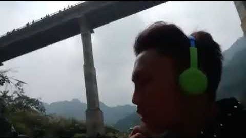 xàm l dưới cầu Cốc Ly