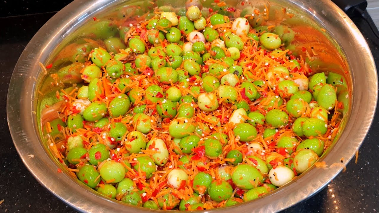 أوعى تنقعية ولا بالسكينة تشقية هى دى أسرع و أسهل طريقة لتخليل الزيتون