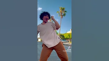 رقص بلال شكوكو ع مهرجان نسور فردنا جناح ونام وارتاح 