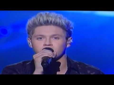 One Direction Performing Perfect at the 2015 AMAs