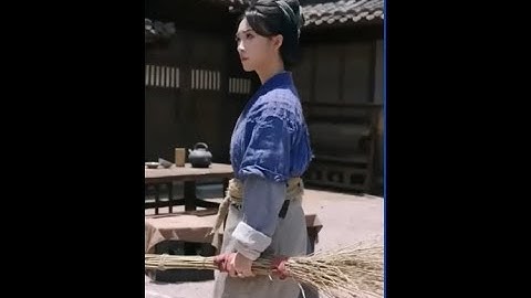 Nữ đặc công số 1 thế giới xuyên không thành ác mẫu, nhờ trí thông minh và bản lĩnh thay đổi số phận.