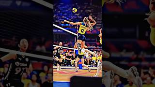 Highest jump in females volleyball game 💪 zehra gunes #volleyball #zehragunes #spikes #sports