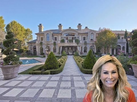 ቪዲዮ: Adrienne Maloof Net Worth፡ ዊኪ፣ ያገባ፣ ቤተሰብ፣ ሰርግ፣ ደሞዝ፣ እህትማማቾች