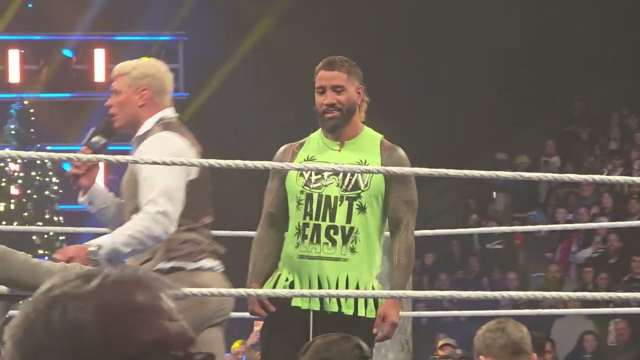 WWE End of Raw/Smackdown in Grand Rapids, MI (2025, 12-20 - Jingle Bells, Silent Night & more!)