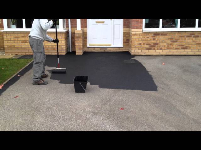 How to Refurbish a Tarmac Driveway - www.yorkshiredrivewaycleaning.co.uk. class=