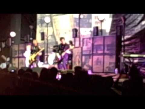 paramore live in albuquerque pt 2