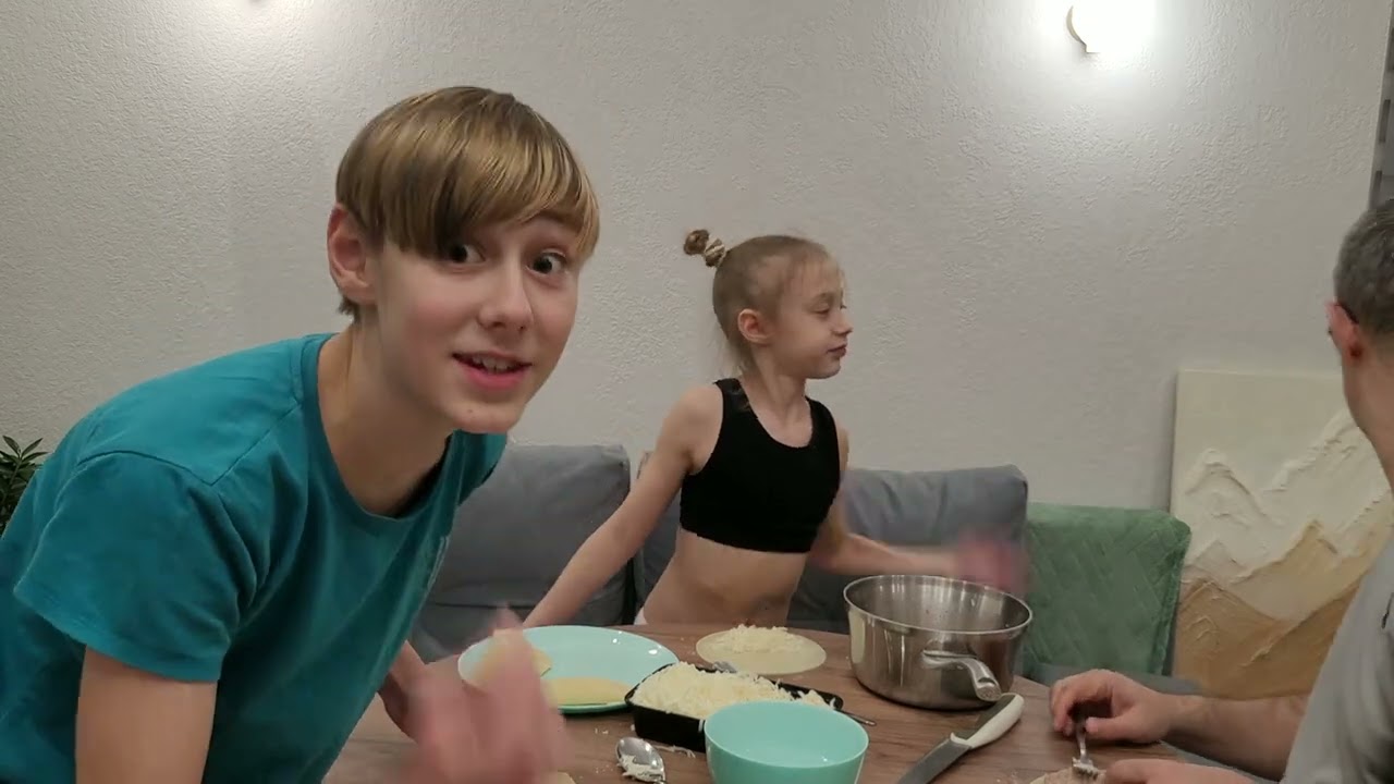 Готовим Чебуреки с мясом и сыром