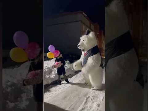 Не забывай наш первый вечер🥰В Брянске встретили Белого Мишку! #shorts