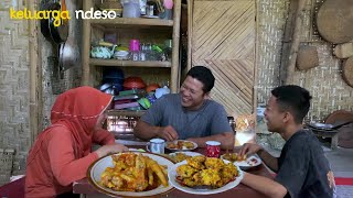 masak spesial untuk keluarga ceker mercon super nikmat, masakan desa