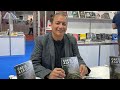 - "Omar Antonio Alfaro: La voz detrás de Carta a la Luna."