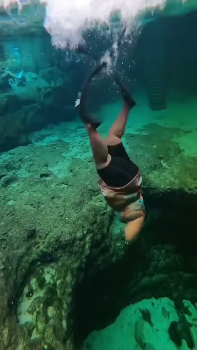 Diving deep and free, just the water and me 😌
