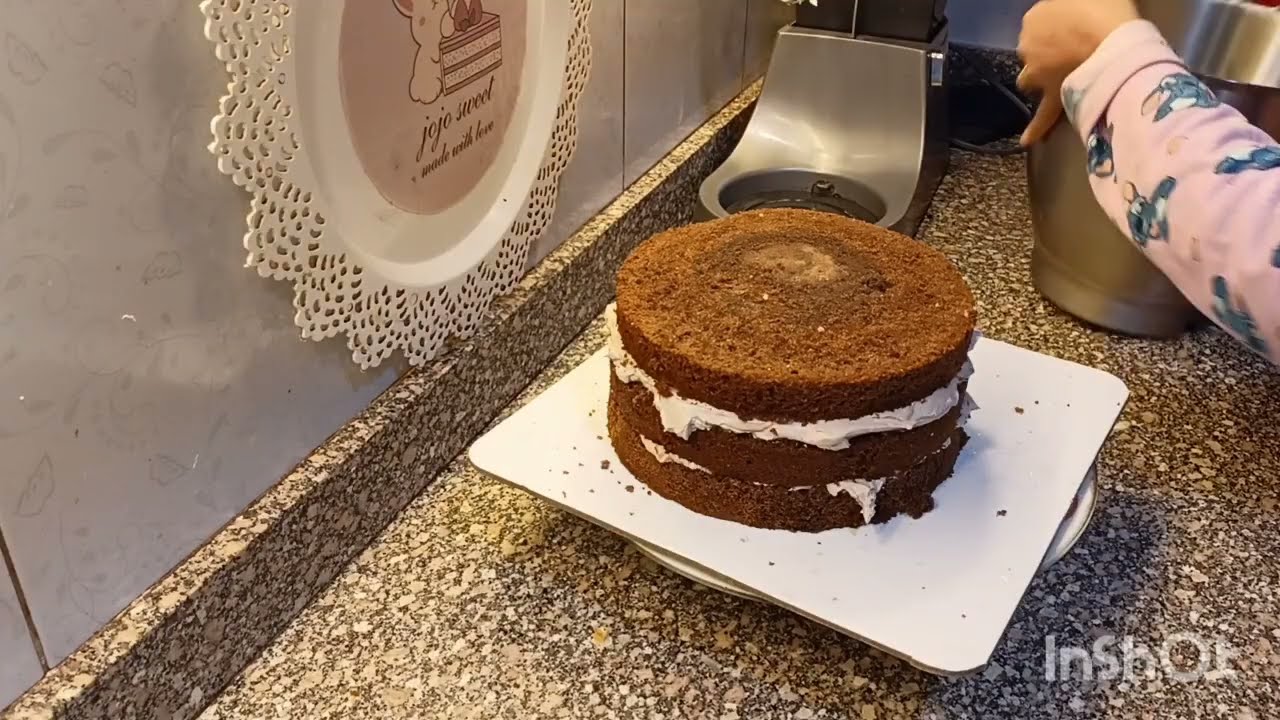 أوردراتي قبل رمضان كل عام وانتم بخير 😍 تورتتين ودسته جاتو 🍰 