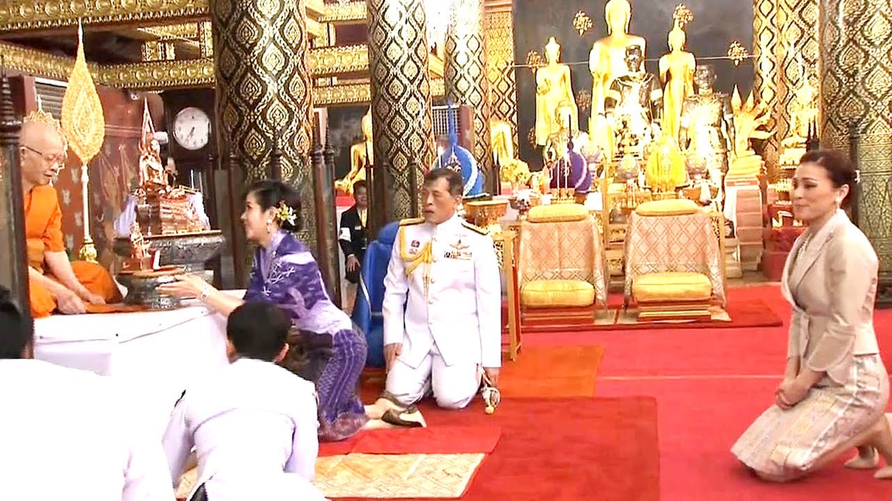 'ในหลวง-พระราชินี-เจ้าคุณพระสินีนาฏ' ณ วัดพระศรีรัตนมหาธาตุวรมหาวิหาร พิษณุโลก 12/03/2021