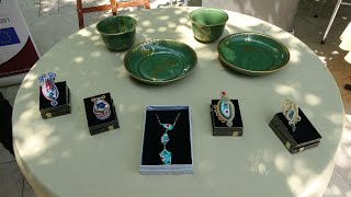 Atık Çiniler Ve Cam Şişeler Sanata Dönüşüyor