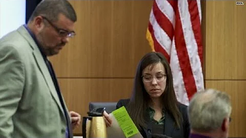 Jodi Arias' lawyer begs judge to let him off the c...