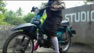 Cewek Cantik Naik C70