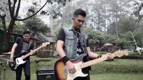 HIJAU DAUN   Cinta Tak Pernah Singgah Official Music Video