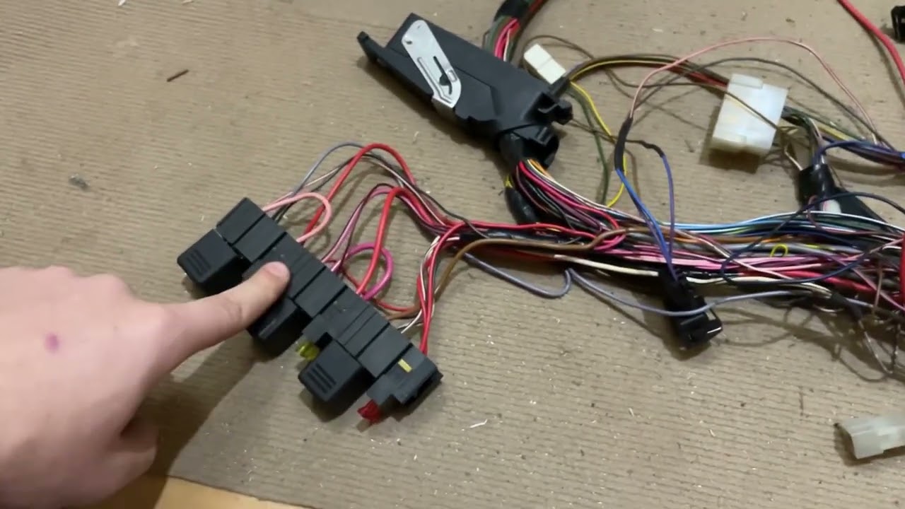 Январь 5.1 w201 w124 190e 190е инжектор на Мерседес иномарку проводка w123 м102