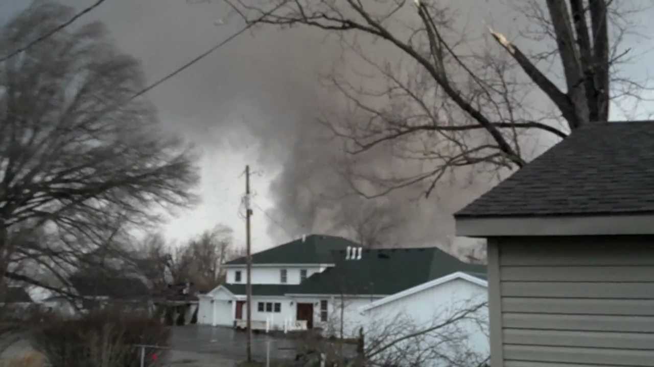 OFFICIAL HENRYVILLE TORNADO!! Shot by Rhett Adams YouTube