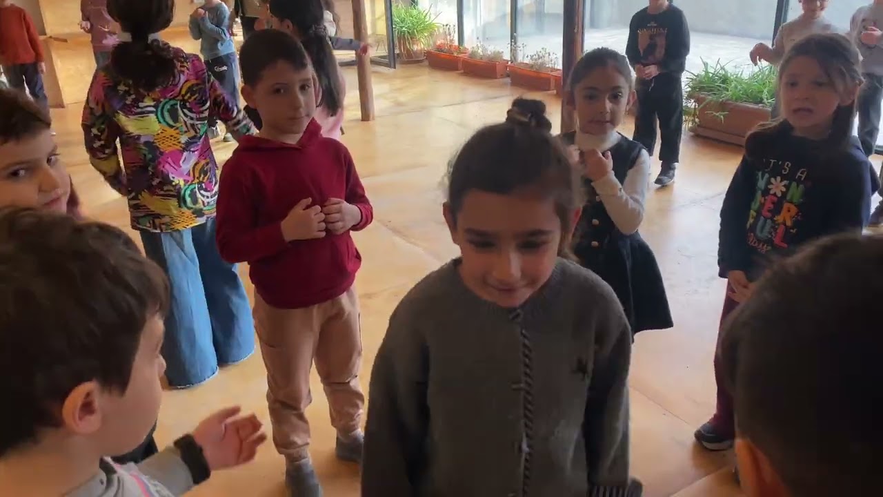 Առավոտյան ընդհանուր պարապմունք Արևելյան դպրոցում