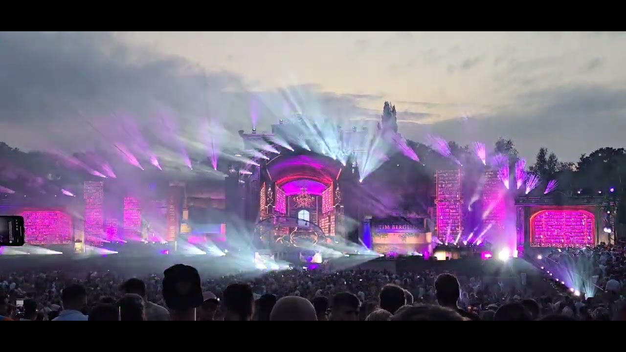 מחשבות טובות - VINI VICI Tomorrowland 2024 - YouTube 
