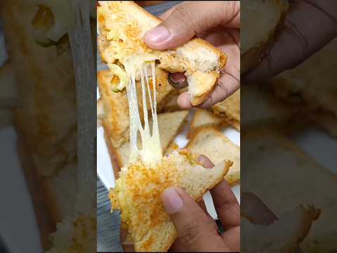 චීස් ඇදීලා එන සුපිරි සැන්ඩ්විච් එකක්🔥👌| Sandwich Recipe Sinhala#shorts #cooking
