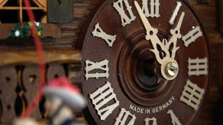 Official Video of the Black Forest Cuckoo Clock Association. Production of a Cuckoo Clock for the Cuckoo Palace. Cuckoo Clocks 