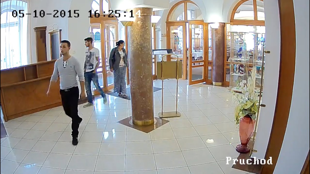 Romští podvodníci řádili v Hotelu Havel, recepční obrali o 2 tisíce korun