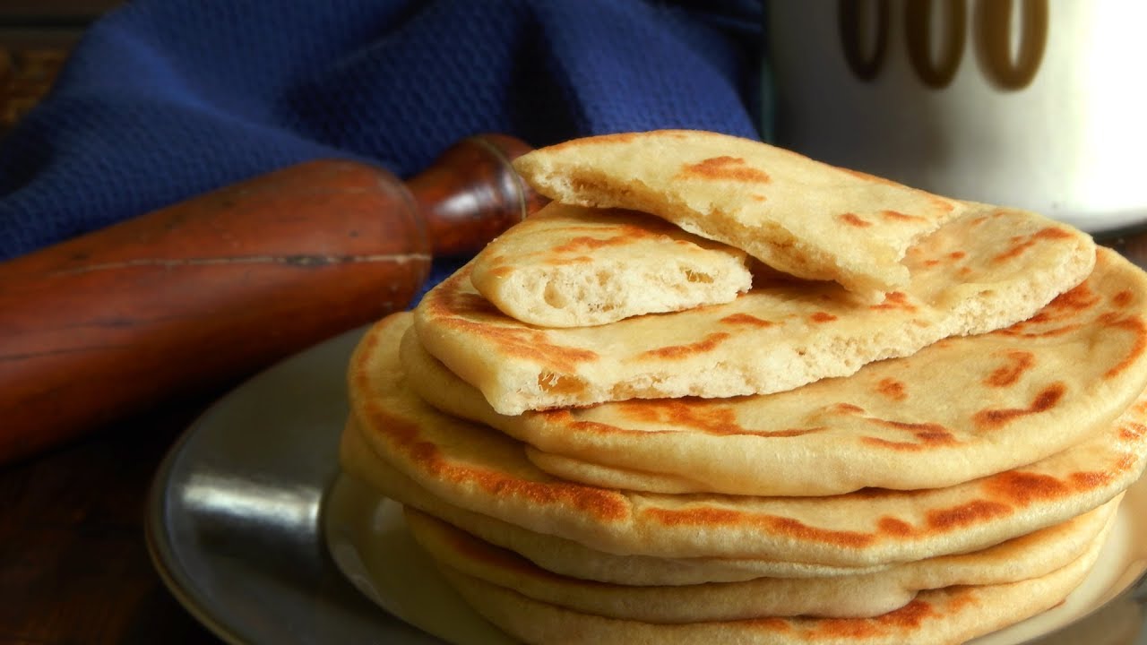 Pita Bread Greek Style - Flat Bread for Souvlaki and Gyros - CUKit! -  YouTube