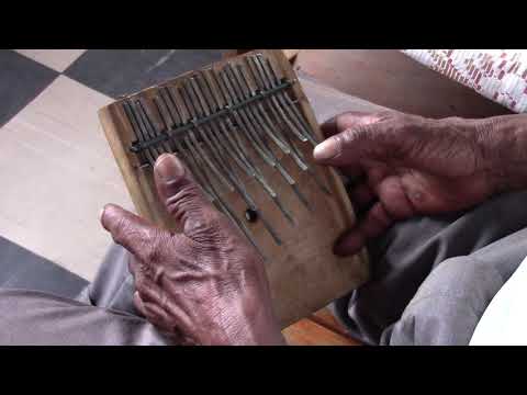 "Malalaswi" Dengu Music of the Gǀui (Played by Mr. Kebagisa)