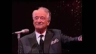 Victor Borge explains a Mozart opera