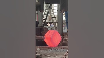 Dangerous forging, how to forge rectangular iron blocks into cylindrical iron blocks