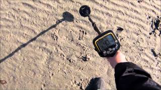 D Chains In Wet Salt Water Sand