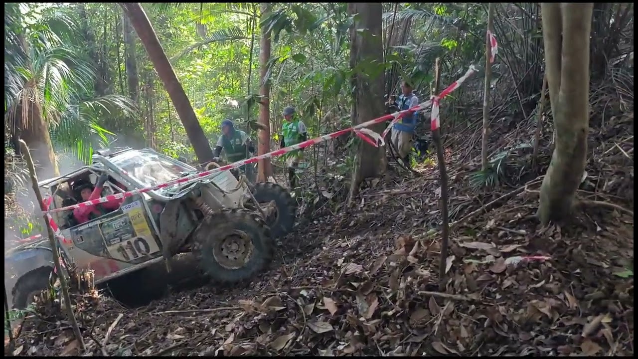 Vadims Seleckis Offroad Team trên SS4 Rainforest Challenge - RFC Grand Final 2025