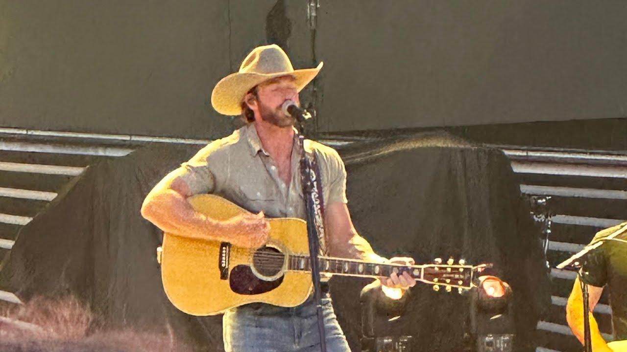 Way To Go Riley Riley Green - Hell Of A Way To Go (Live @ Busch Stadium in St Louis 6 ...