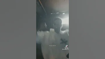 قبضي يبقي بالدولار 