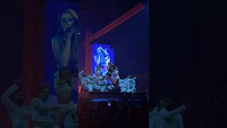 Tate Mcrae Performs Tit For Tat Live Fans Think Its About The Kid Laroi