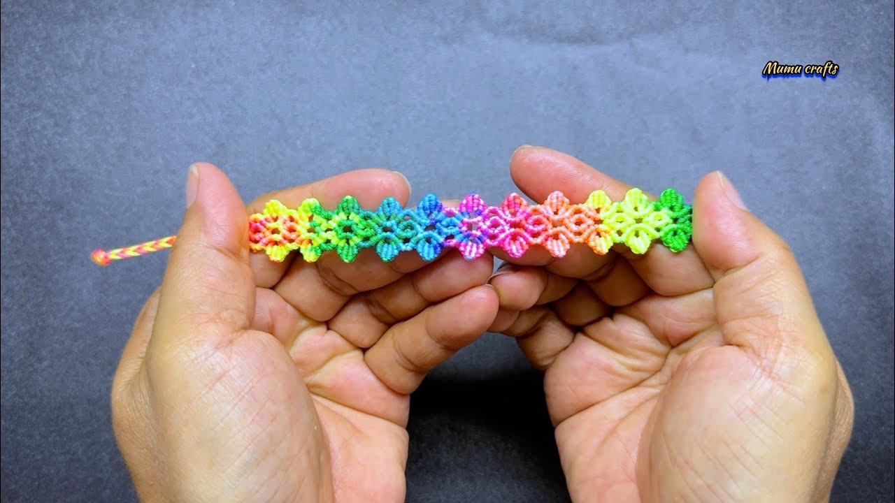 ខ្សែដៃពណ៌ឥន្ធនូ បែបនេះឃើញ ហើយរីករាយចិត្តណាស់ #របៀបក្រងខ្សែដៃ #mumu_crafts #bracelet