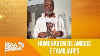 Download Lagu Amigos e familiares prestam homenagem a Preta Gil MP3 Download Lagu Amigos e familiares prestam homenagem a Preta Gil MP3