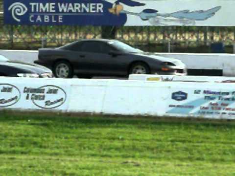 93 Camaro Z28 vs 01 Grand Prix GTP supercharged LT1 Launch