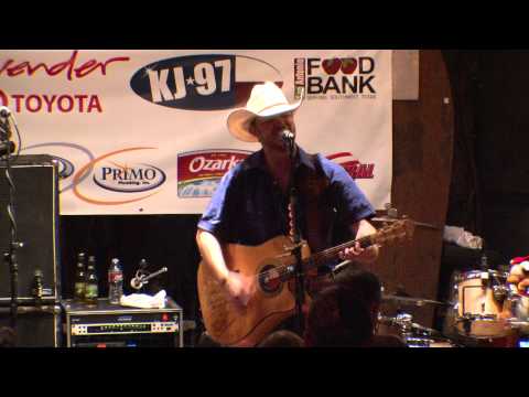 Acoustic Performance by "Cody Johnson Band".mpeg