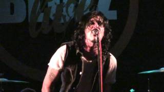 Gilby Clarke - "Diamond Dogs" (Bluzz Live, November 19, 2013)