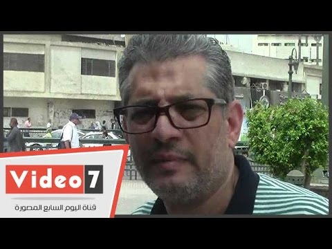 مواطن يطالب المسئولين بإخلاء محطة مترو حلوان من الباعة