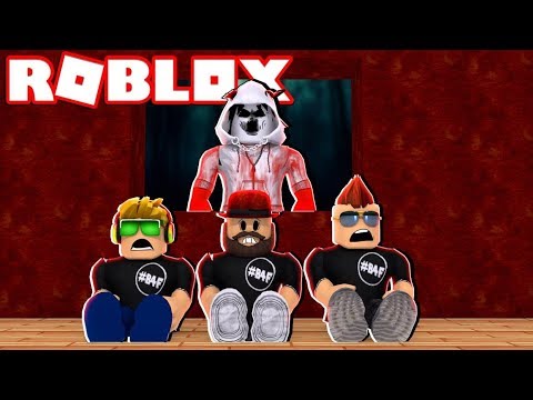 Hiding From A Scary Beast In Roblox Flee The Facility Run Hide