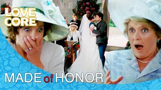 Brides Unexpected Kiss Shocks Wedding Guests Made Of Honor Lovecore