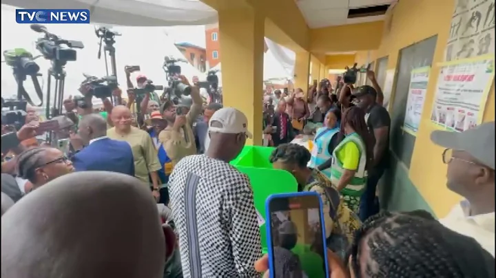 LG Polls: Sanwo-Olu, Wife Vote At Ward 06, Okepopo East, Lagos Island