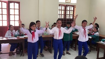 Múa hát Tiếng chuông và ngọn cờ - nhạc và lời Phạm Tuyên | Lớp 6A tổ 3 nhóm 1