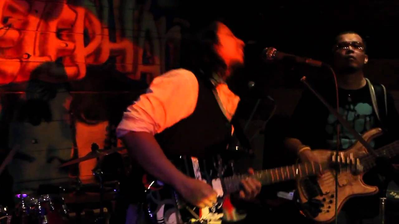 Rosli Mansor - Sorry I'm Late (Live @ Crazy Elephant)